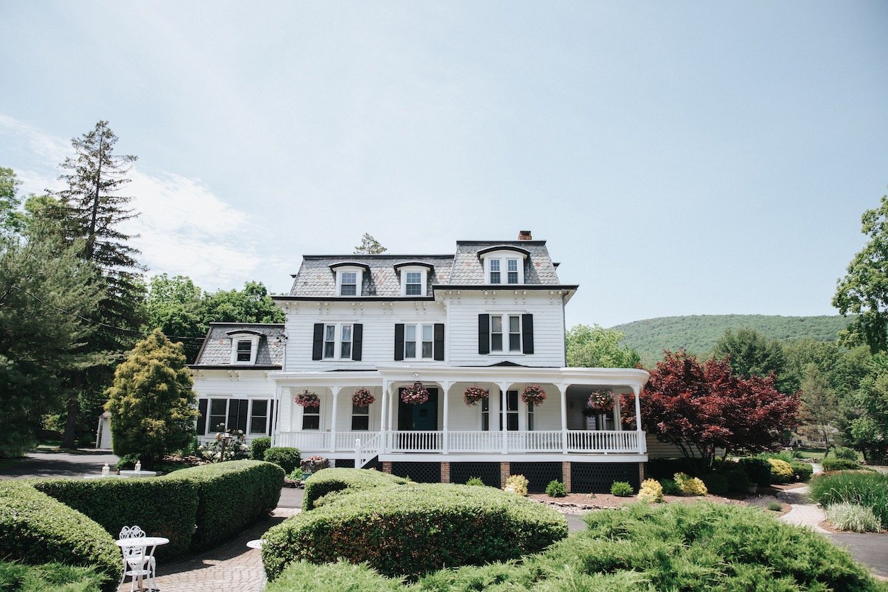 Mountainville Manor is an intimate, boutique wedding and private events venue